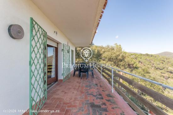 Casa unifamiliar con vistas excepcionales al mar en Sant Cebrià de Vallalta - BARCELONA