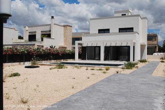 Casa moderna de nueva construcción con vistas al mar en Cala Pi - BALEARES