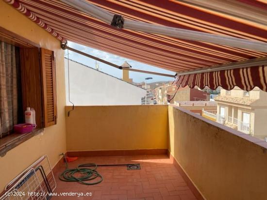 CHALET INDEPENDIENTE EN PLAYA SOL - MURCIA