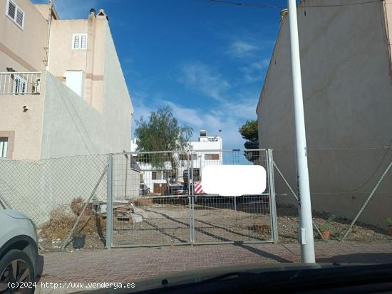 SOLAR EN PUERTO MAZARRON - MURCIA