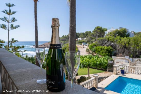 Villa con piscina y vistas al mar - TARRAGONA