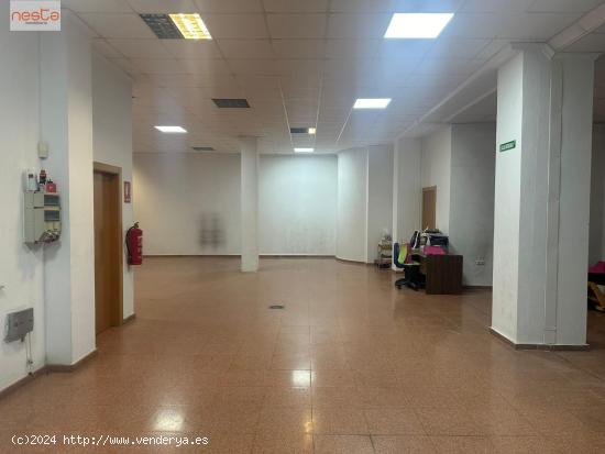 SE ALQUILA BAJO COMERCIAL EN LORCA - MURCIA