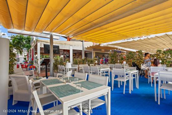 TRASPASO DE BAR/RESTAURANTE CON TERRAZA CON VISTAS AL MAR EN COSTA ADEJE - SANTA CRUZ DE TENERIFE