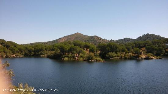 ¡SE VENDE PARCELA URBANA EN LAS JARAS A ORILLA DEL LAGO! - CORDOBA