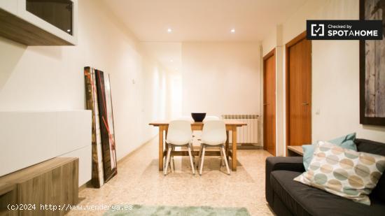 Totalmente amueblado apartamento de 4 dormitorios en alquiler en el Raval - BARCELONA