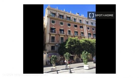 Apartamento de 3 dormitorios en alquiler en Ciutat Vella - VALENCIA