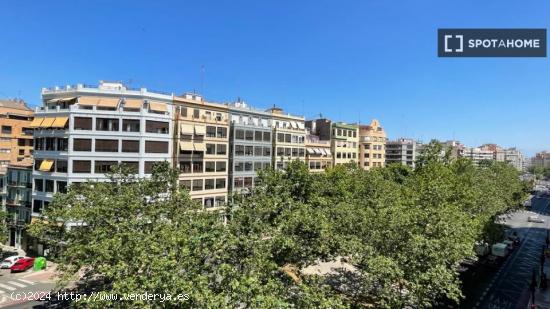 Habitación en piso compartido en valencia. - VALENCIA