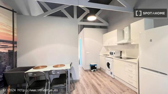 Se alquilan habitaciones en apartamento de 1 dormitorio en Tetuán - MADRID