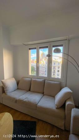  Apartamento entero de 3 habitaciones en Barcelona. - BARCELONA 