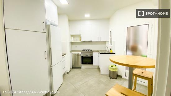 Apartamento entero de 3 habitaciones en Barcelona. - BARCELONA