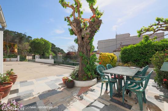 Casa de ensueño con jardín y 2 habitaciones en planta - BARCELONA