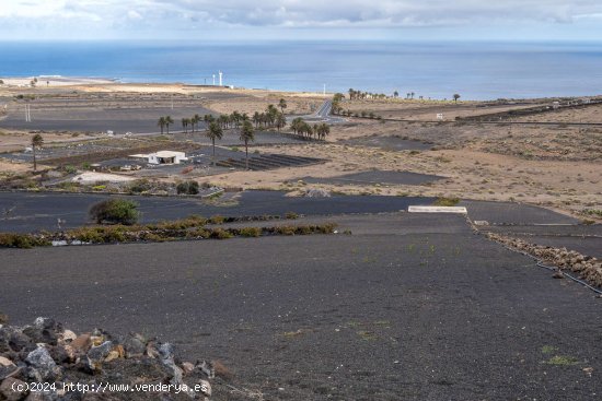 SE VENDE Finca con cuarto de aperos y vistas al mar - Haría