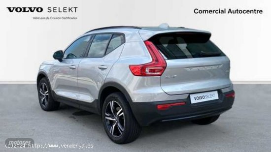 Volvo XC40 XC40 Plus, B3 mild hybrid, Gasolina, Dark de 2023 con 23.761 Km por 38.900 EUR. en Barcel