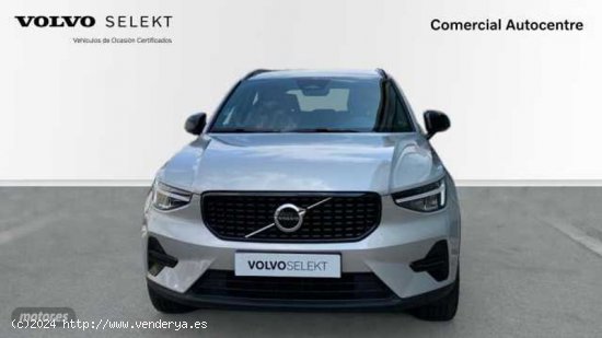 Volvo XC40 XC40 Plus, B3 mild hybrid, Gasolina, Dark de 2023 con 23.761 Km por 38.900 EUR. en Barcel