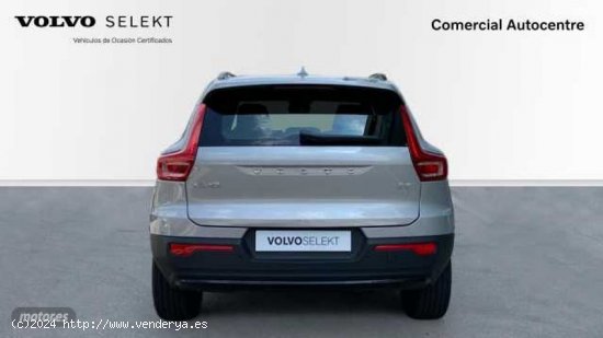 Volvo XC40 XC40 Plus, B3 mild hybrid, Gasolina, Dark de 2023 con 23.761 Km por 38.900 EUR. en Barcel