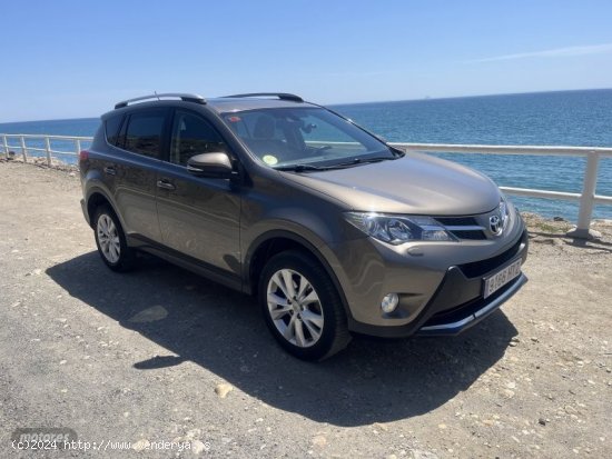 Toyota RAV 4 4x4 150CV Executive Automatico de 2013 con 144.000 Km por 19.500 EUR. en Malaga