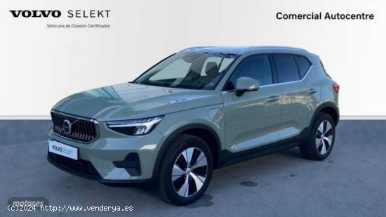 Volvo XC40 Recharge Core, T4 plug-in hybrid, Electrico de 2023 con 8.450 Km por 43.900 EUR. en Barce