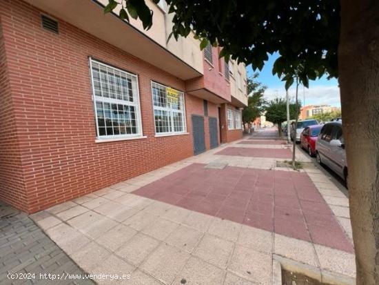 ALQUILER LOCAL COMERCIAL, 180 M2. APROX.  ZONA AVDA. JUAN DE BORBON - MURCIA