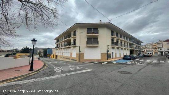 SE VENDE ESTUPENDO LOCAL COMERCIAL EN ULEA - MURCIA