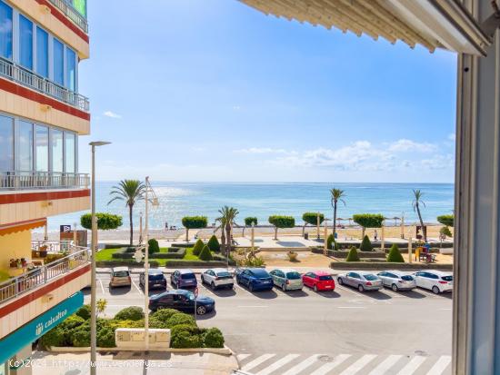 Apartamento de 3 dormitorios en la primera linea de Altea - ALICANTE