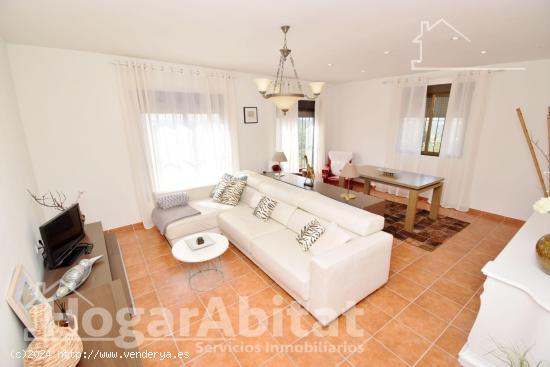 CHALET SEMINUEVO CON TERRAZA Y GARAJE - CASTELLON