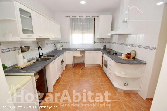 CHALET SEMINUEVO CON TERRAZA Y GARAJE - CASTELLON