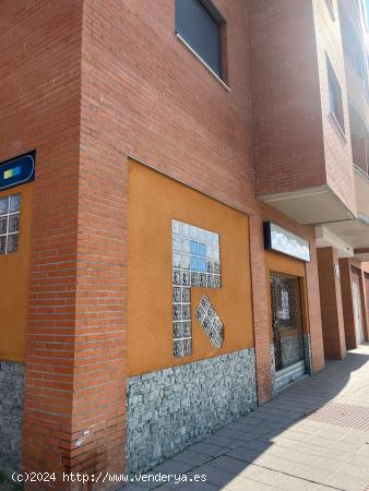 SE ALQUILA LOCAL EN LEON (ZONA ESPACIO LEON) - LEON