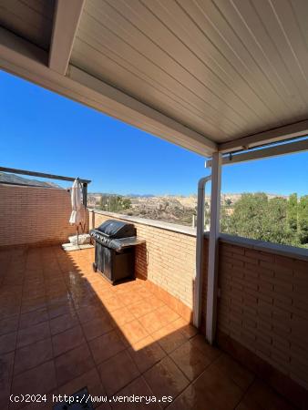 DISFRUTA DE UN ÁTICO CON TERRAZA, GARAJE Y TRASTERO. - MURCIA