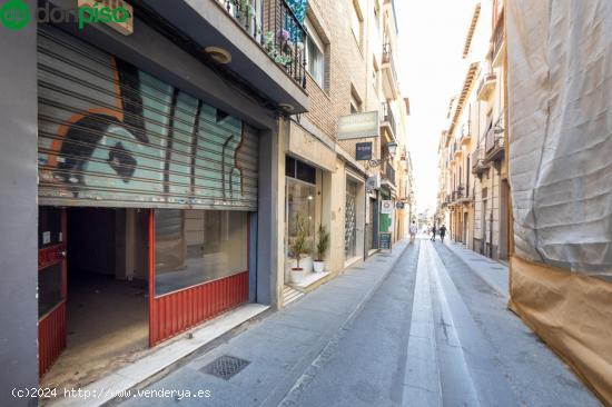  estupendo local comercial con persiana a dos calles Buensuceso y Paz - GRANADA 