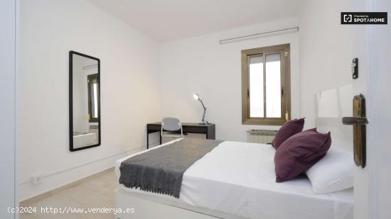 Elegante habitación en apartamento de 7 dormitorios, Horta-Guinardó - BARCELONA