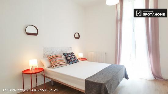 Se alquila habitación moderna en apartamento de 7 dormitorios en L'Esquerra de L'Eixample, Barcelon