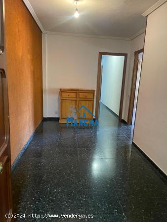 INMOBILIARIA LA MANCHA VENDE PISO EN PLENO CENTRO. - ALBACETE