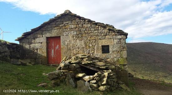  CABAÑA PASIEGA CON PRECIOSAS VISTAS AL VALLE - CANTABRIA 