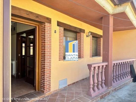 CASA EN VENTA CON 3 DORMITORIOS, 2 BAÑOS, ASEO, PATIO Y GARAJE EN BENEGILES, ZAMORA. - ZAMORA