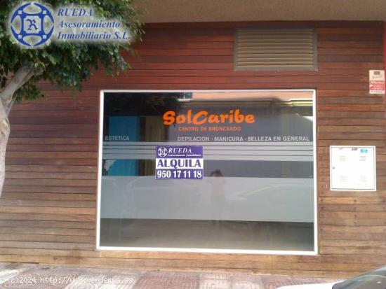 LOCAL 135 METROS, ZONA AV. JUAN CARLOS POR TAN SOLO 650 € MES - ALMERIA