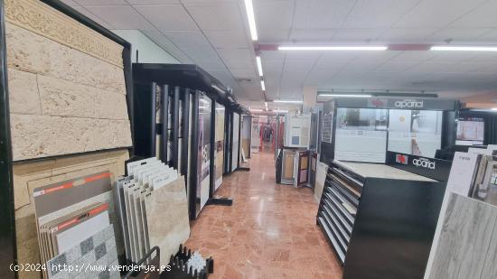 LOCAL COMERCIAL 570 M2 - ZARAGOZA