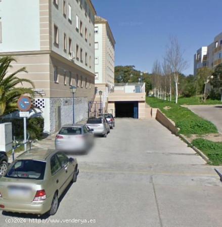  Se vende amplia plaza de garaje - CADIZ 