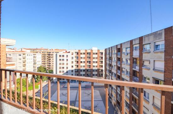 Urbis te ofrece un piso en venta en zona Alamedilla, Salamanca. - SALAMANCA