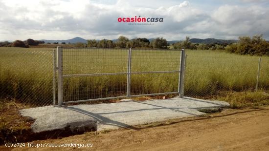 TERRENO RÚSTICO DE 1 HA JUNTO AL PANTANO - CORDOBA