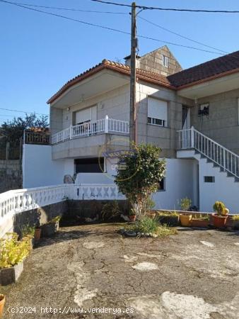 Casa a reformar en Sárdoma con parcela - PONTEVEDRA