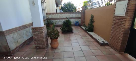 se vende casa en pleno centro de fuengirola - MALAGA