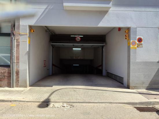 PARKING PARA COCHE GRANDE EN CIUDAD JARDIN - BALEARES