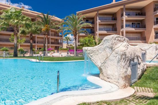 Fantástico ático duplex con espectaculares vistas al mar, en la playa  El Arenal , Javea, Alicante