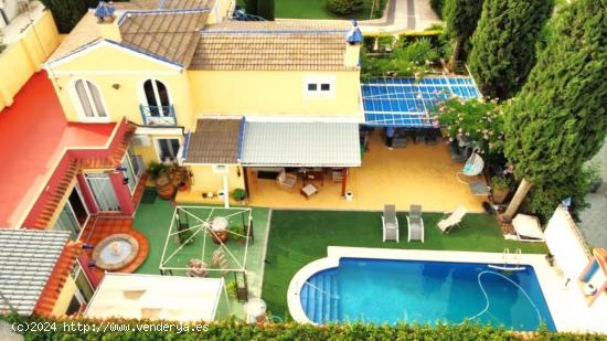 FANTÁSTICO CHALET DE LUJO CON PISCINA EN LOS CONEJOS. - MURCIA