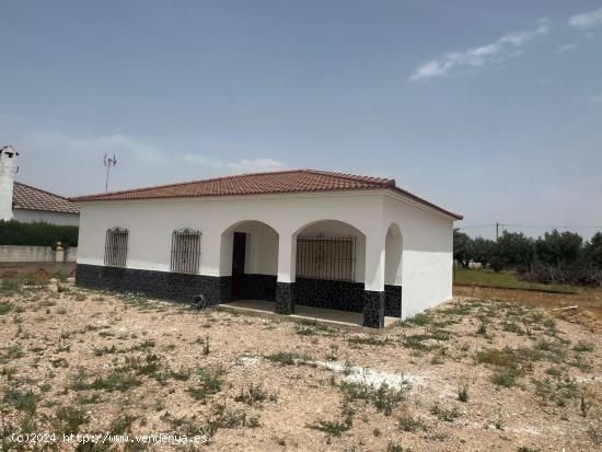 Casa con terreno en El Rinconcillo, La Carlota - CORDOBA