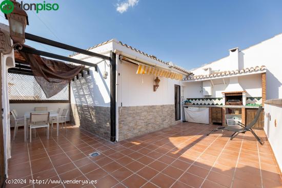 ¡Exclusivo Ático Dúplex en Las Gabias con Terraza y Vistas! - GRANADA