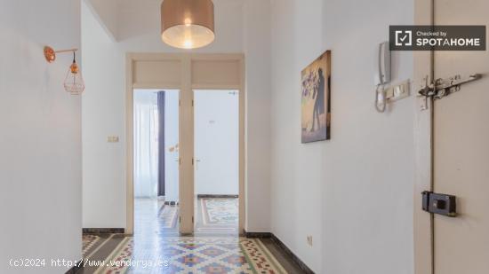 Apartamento de 2 dormitorios en alquiler en Ciutat Vella - VALENCIA