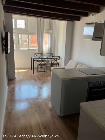  Apartamento entero de 2 dormitorios en Barcelona. - BARCELONA 