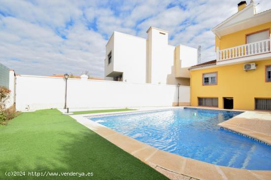 Precioso chalet con piscina en Ogíjares!!! - GRANADA