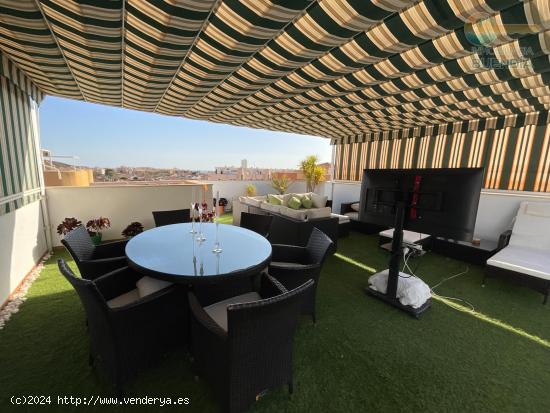 MAGNIFICO ATICO CON VISTAS EN RESIDENCIAL  CON PISCINA COMUNITARIA - MURCIA